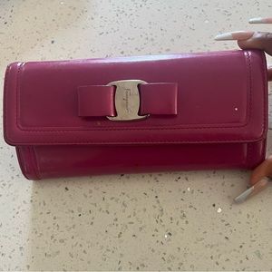 Authentic SALVATORE FERRAGAMO
Patent Leather Wallet